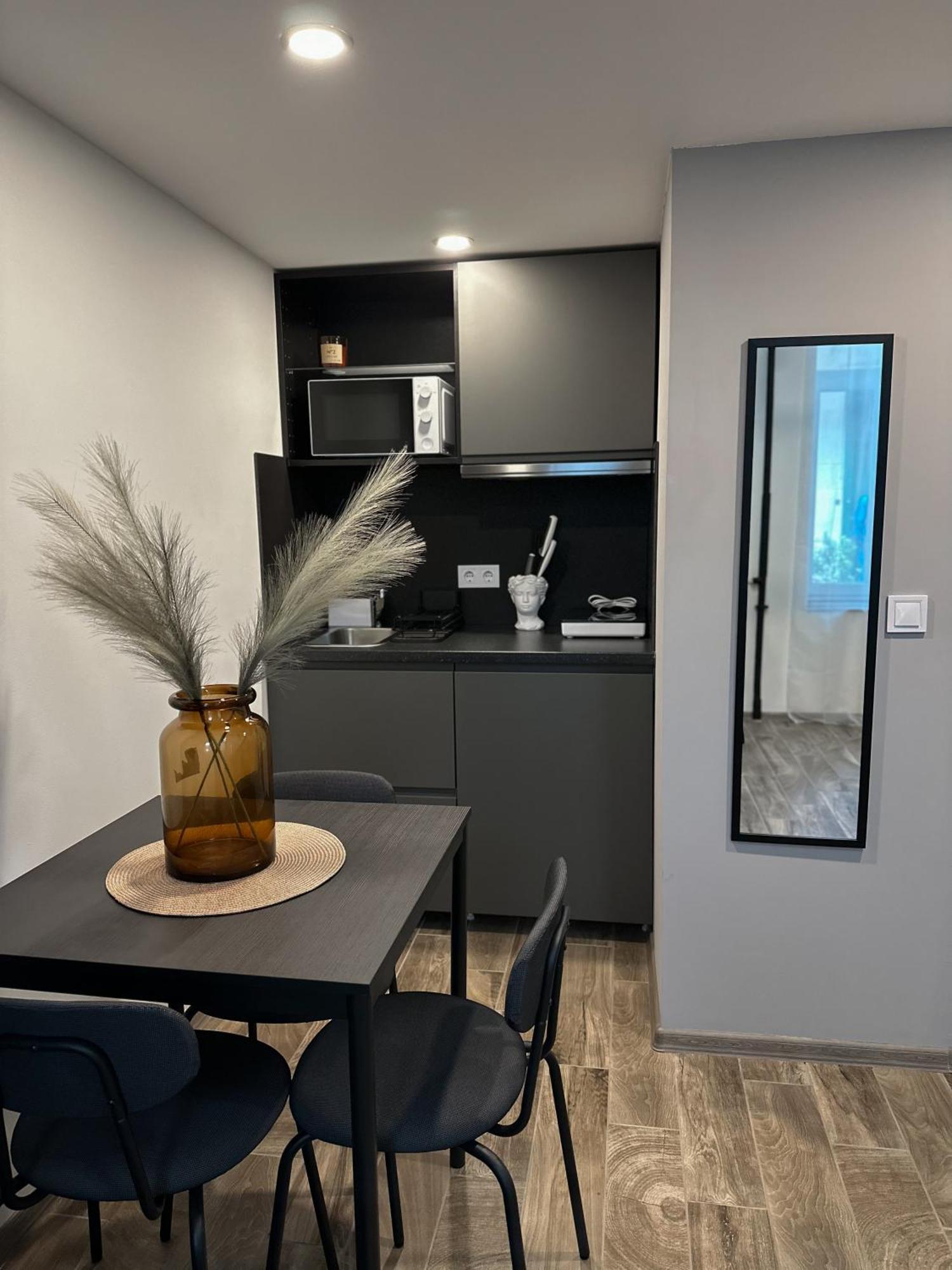Ya House Aparthotel Будапеща Стая снимка